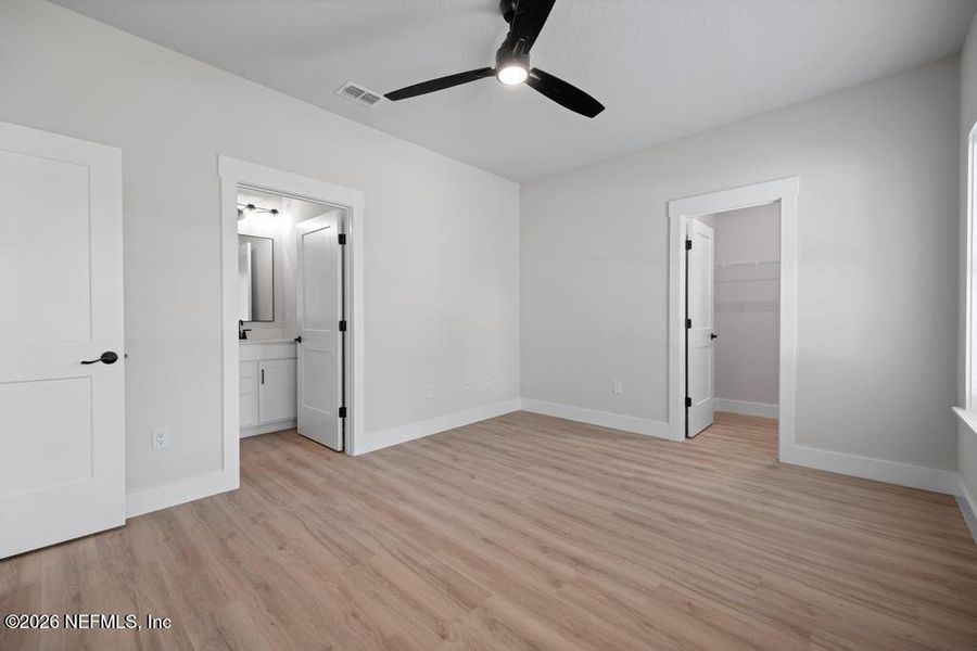 Spacious, unfurnished interior of a new home in , Jacksonville (Image 22).