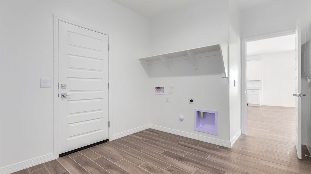 Representative unfurnished interior of a home built from the Sedona - Plan H50T7 by D.R. Horton in Sahuarita Acres, Sahuarita (Image 28).