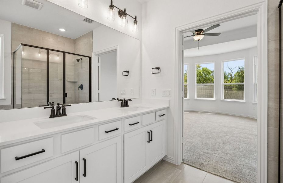 Furnished interior view inside a new home in Highland Lakes, McKinney (Image 6).
