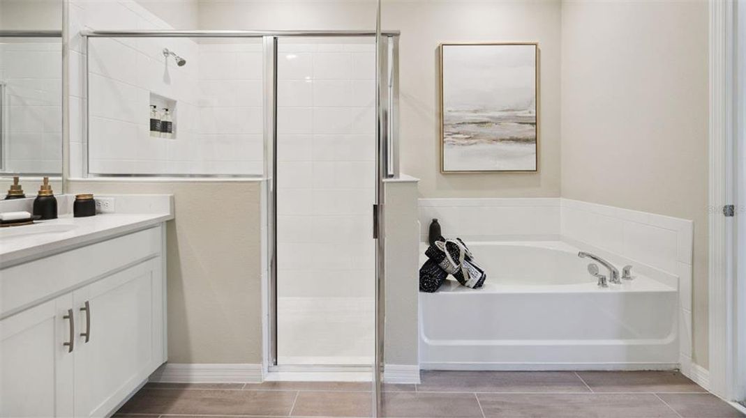 Furnished interior view inside a new home in Archers Mill, Ormond Beach (Image 8).