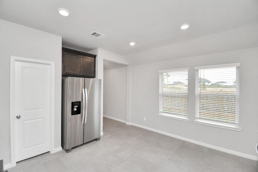 Spacious, unfurnished interior of a new home in Montgomery Ridge: Founders Collection, Montgomery (Image 26).