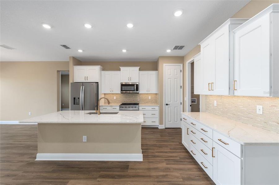 Furnished interior view inside a new home in , Ocala (Image 7).