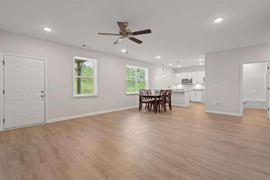 Spacious, unfurnished interior of a new home in , Villa Rica (Image 21).