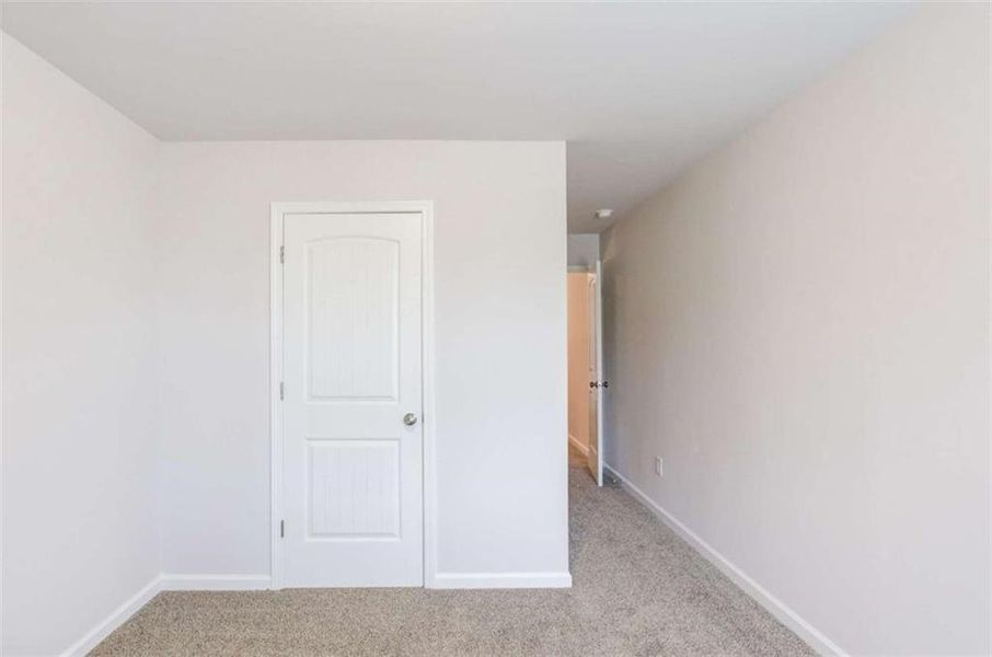 Spacious, unfurnished interior of a new home in , Lula (Image 24).