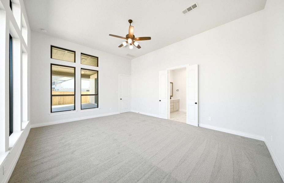 Spacious, unfurnished interior of a new home in Bridgeland 60′, Cypress (Image 28).