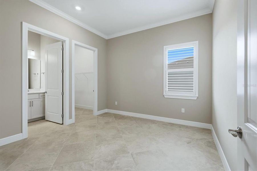 Spacious, unfurnished interior of a new home in , Parrish (Image 24).