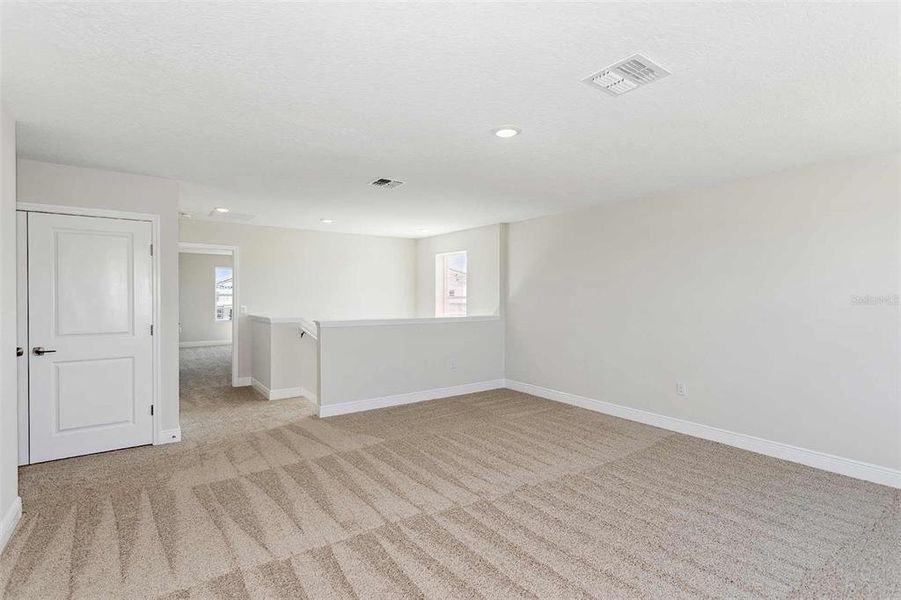 Spacious, unfurnished interior of a new home in Pasadena Woods, Dade City (Image 24). Spacious, unfurnished interior of a new home in Pasadena Woods, Dade City (Image 24).