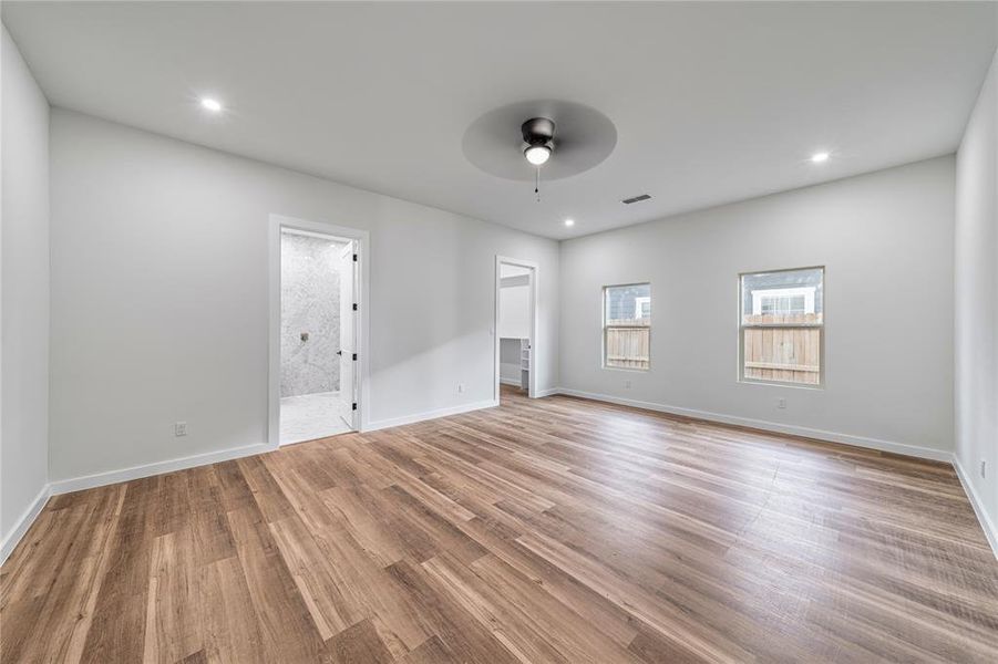 Spacious, unfurnished interior of a new home in , Dallas (Image 15).
