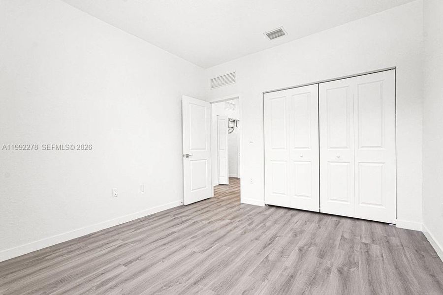Spacious, unfurnished interior of a new home in , Miami (Image 50).