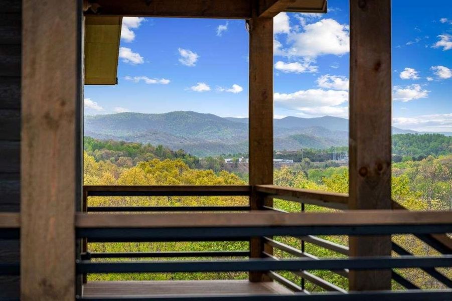 Exterior details and patio area of a home in , Blue Ridge (Image 3).