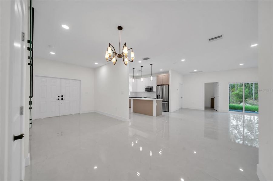 Spacious, unfurnished interior of a new home in , Lehigh Acres (Image 32).