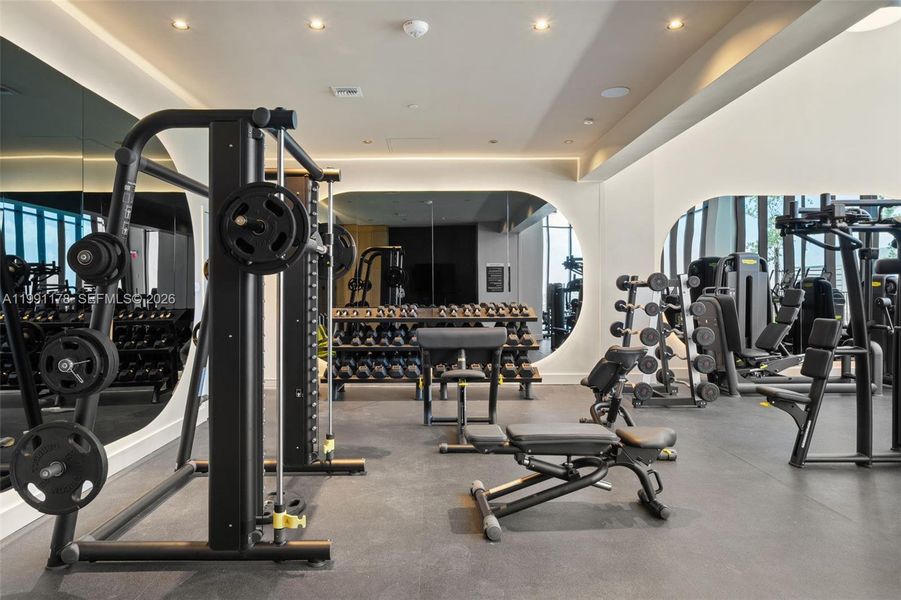 Community amenities in 72 Park, Miami Beach (Image 45).