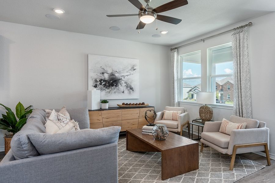 Furnished interior view inside a new home in Longview, Del Valle (Image 3).