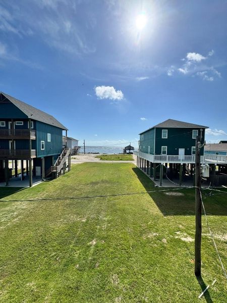 Exterior details and patio area of a home in , Freeport (Image 11).