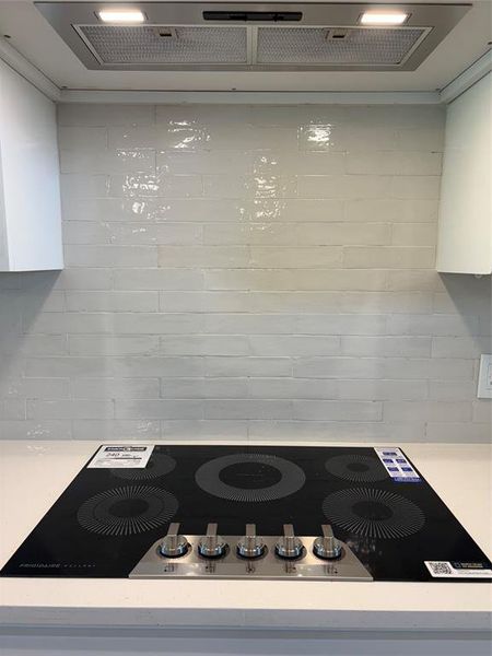 Image 33 of a home in . Image 33 of a home in .