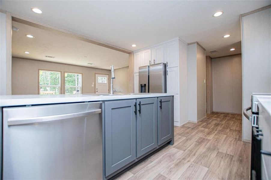 Furnished interior view inside a new home in , Temple (Image 7).
