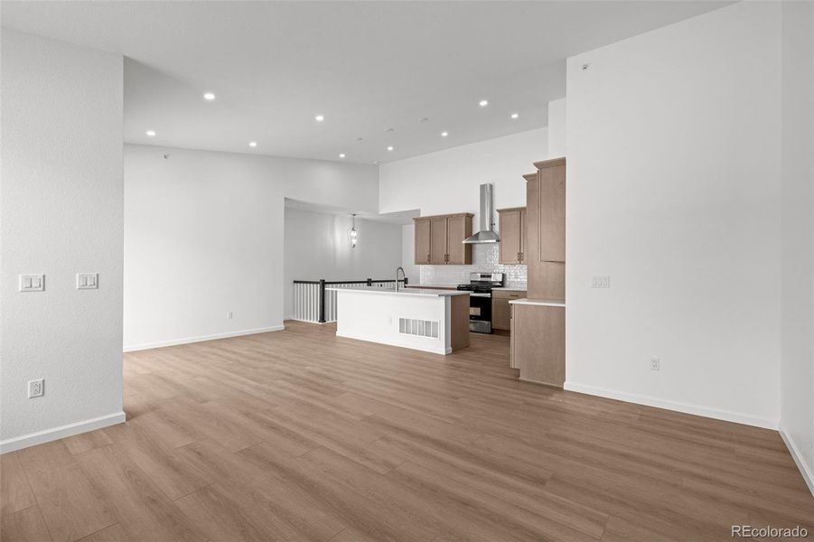 Image 19 of a home in Deer Creek.