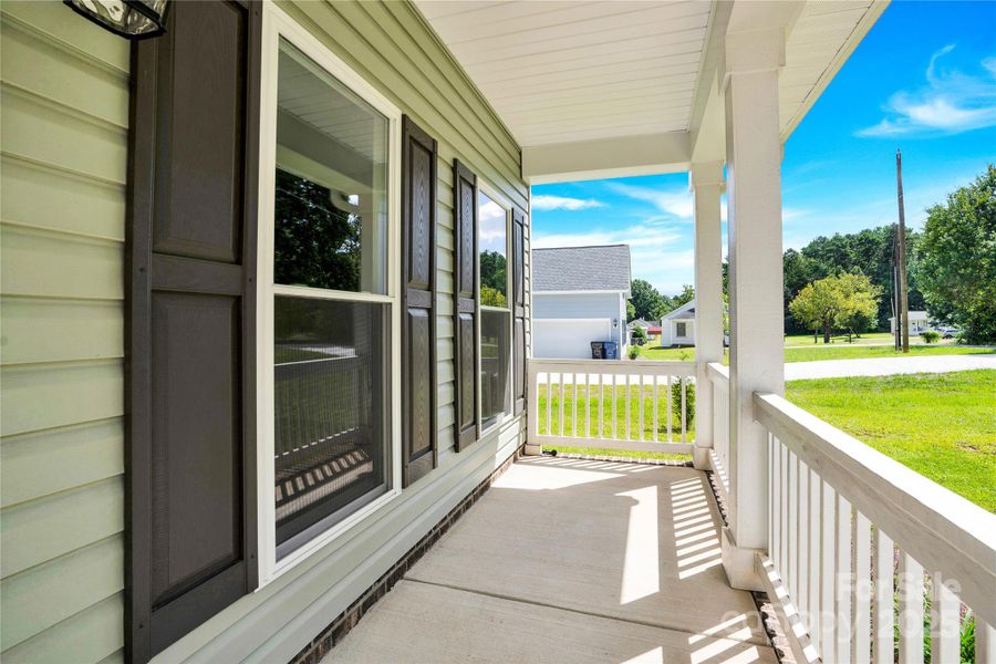 Large Cozy Covered Front Porch