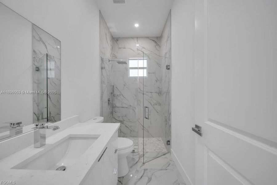 Furnished interior view inside a new home in , Lehigh Acres (Image 6).