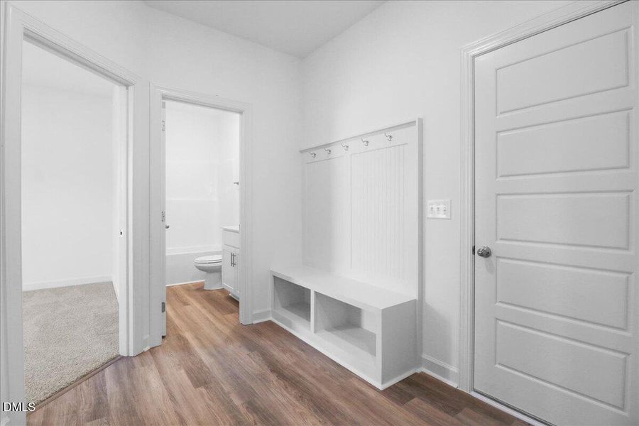 20-101 Hudson Vlg Dr-20