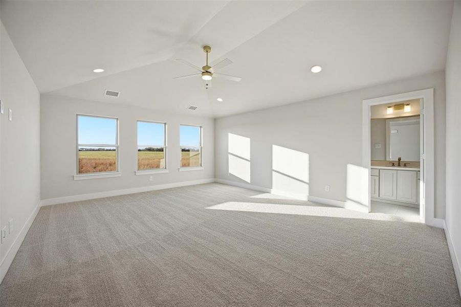 Spacious, unfurnished interior of a new home in Levante - 1 Acre Lots, Waxahachie (Image 29).