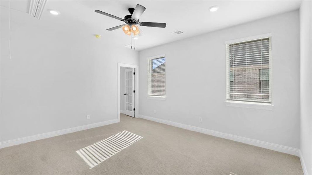 Spacious, unfurnished interior of a new home in Northside Place, Carrollton (Image 11).