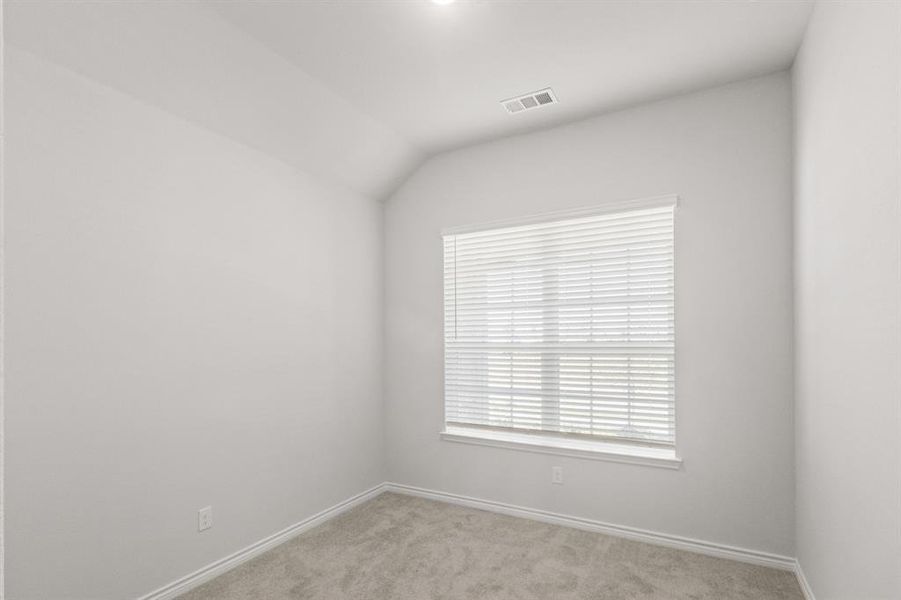 Spacious, unfurnished interior of a new home in Retreat at Fossil Creek, Fort Worth (Image 11). Spacious, unfurnished interior of a new home in Retreat at Fossil Creek, Fort Worth (Image 11).
