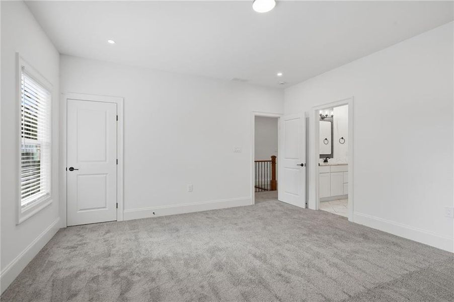 Spacious, unfurnished interior of a new home in , Buford (Image 29).