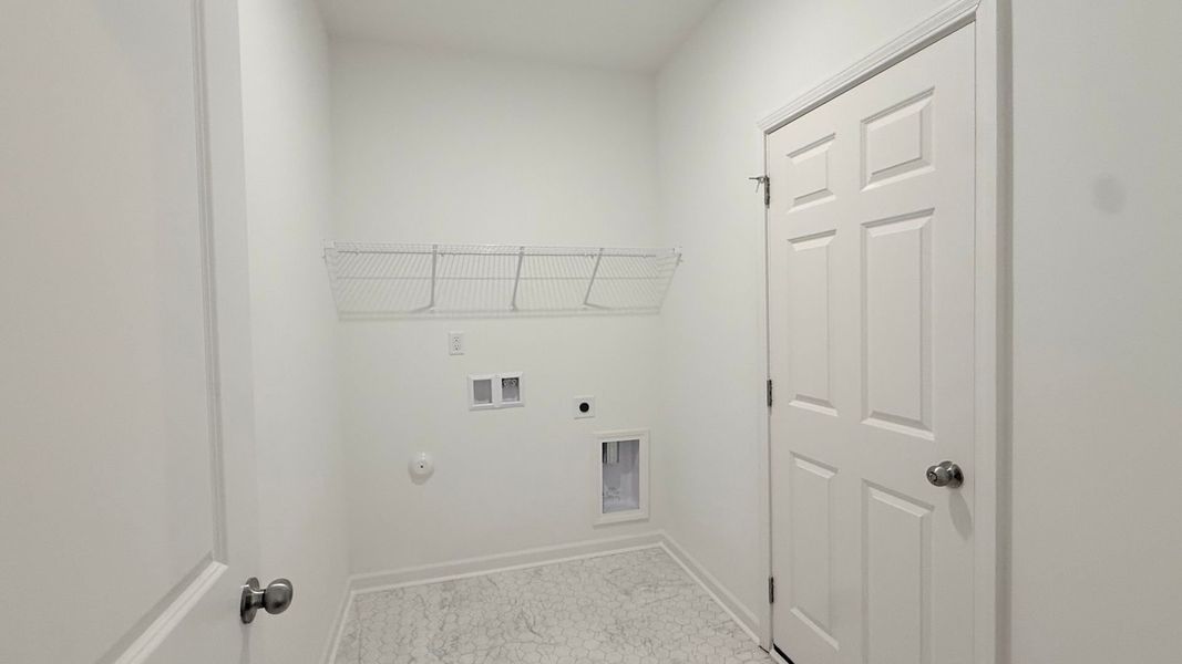 Spacious, unfurnished interior of a new home in Nathans Ridge, Lillington (Image 15).