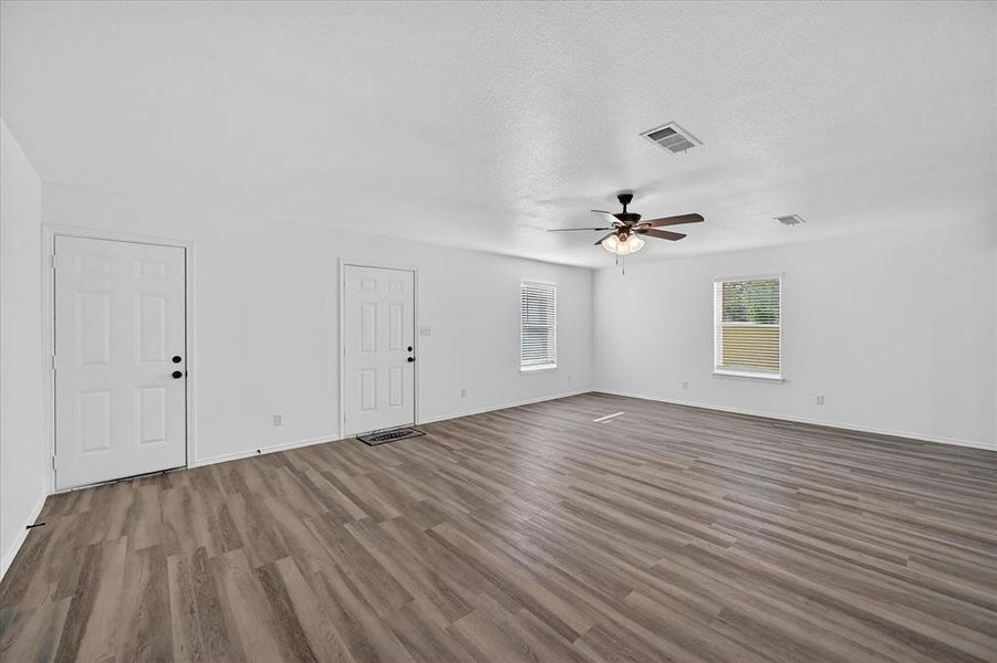 Spacious, unfurnished interior of a new home in , Kennedale (Image 17).