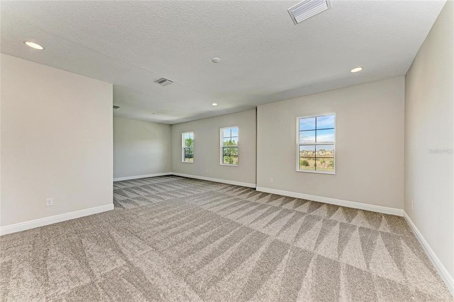 Spacious, unfurnished interior of a new home in Two Rivers, Zephyrhills (Image 41). Spacious, unfurnished interior of a new home in Two Rivers, Zephyrhills (Image 41).