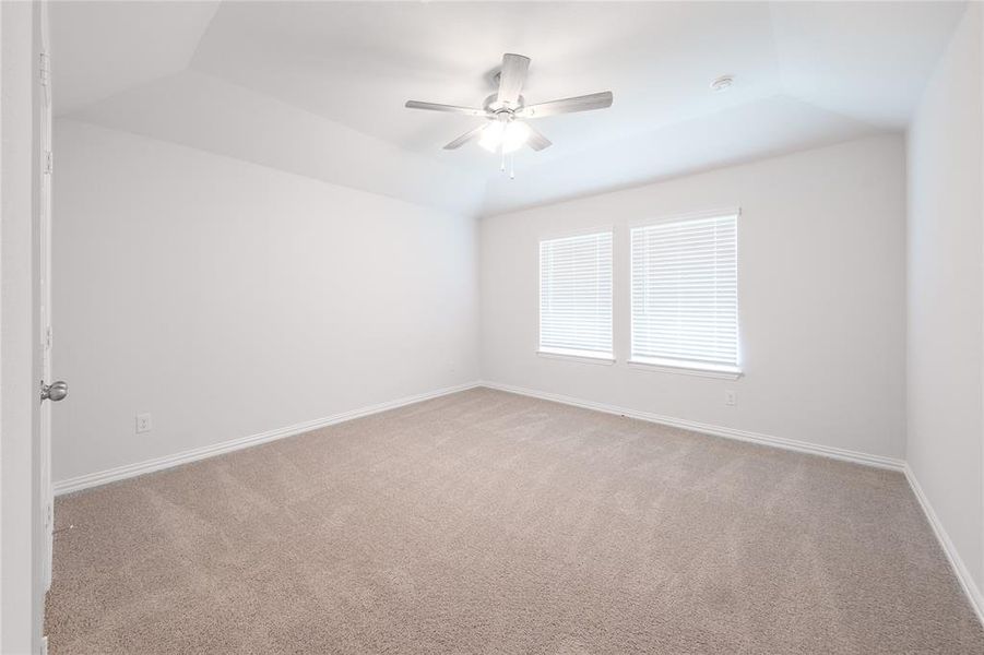 Spacious, unfurnished interior of a new home in Churchill: Meadows 50', Anna (Image 11). Spacious, unfurnished interior of a new home in Churchill: Meadows 50', Anna (Image 11).