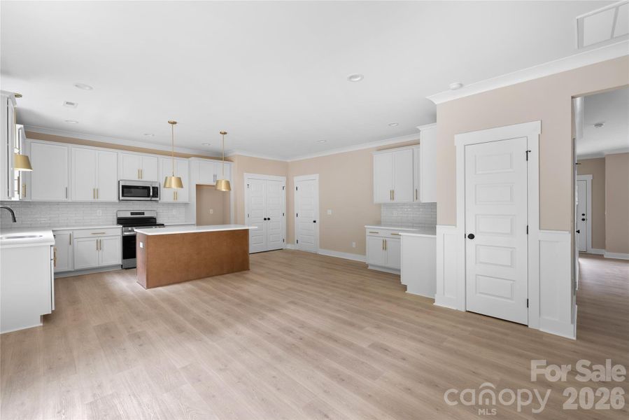 Image 37 of a home in .