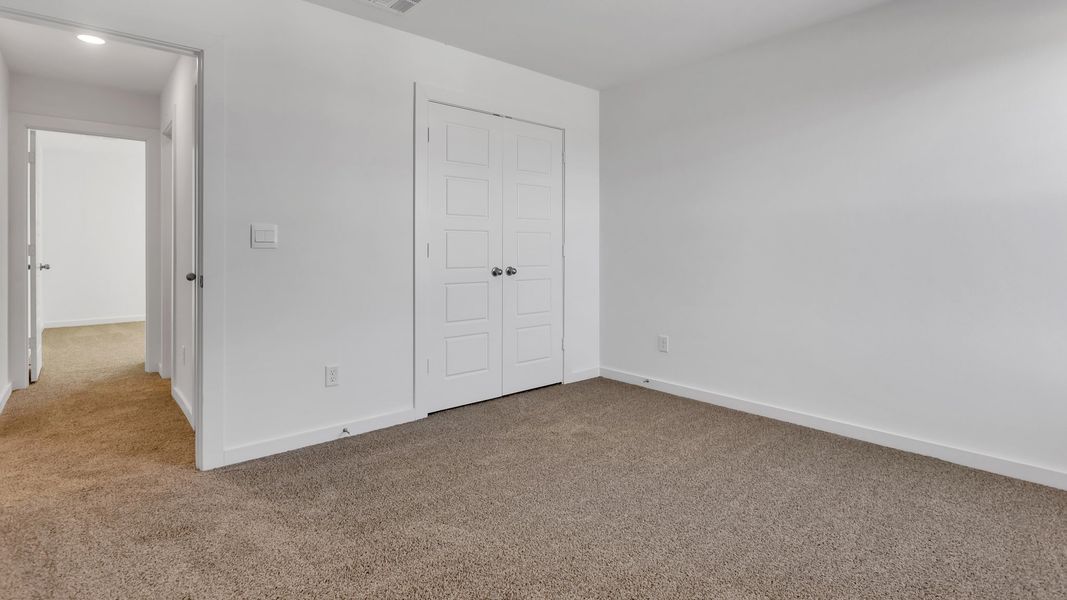 Spacious, unfurnished interior of a new home in Terra Vista, Lubbock (Image 20).