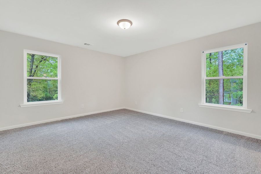Spacious, unfurnished interior of a new home in NorthShore on the St. Marys River, Kingsland (Image 32).