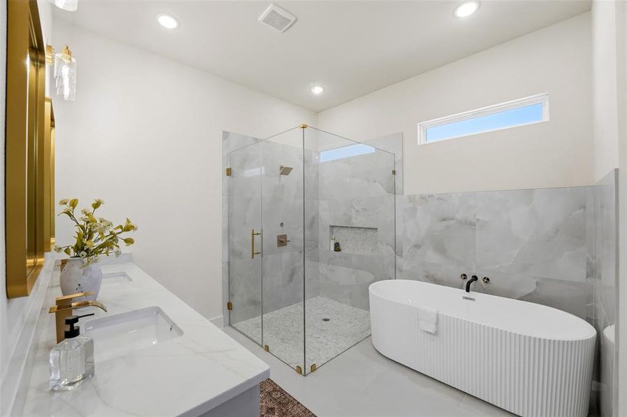 Furnished interior view inside a new home in , Fort Worth (Image 16).