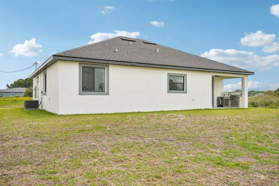 36-web-or-mls-W Broad Cir-S2404-036 36-web-or-mls-W Broad Cir-S2404-036