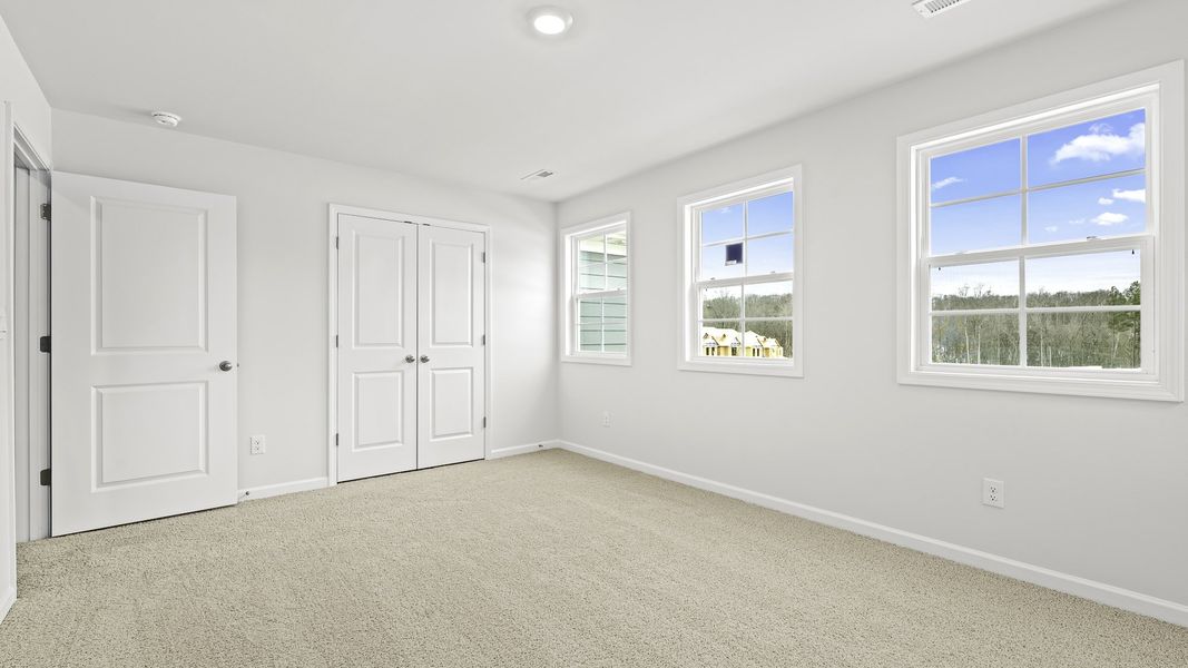 Spacious, unfurnished interior of a new home in Lybrook Village, Advance (Image 17).