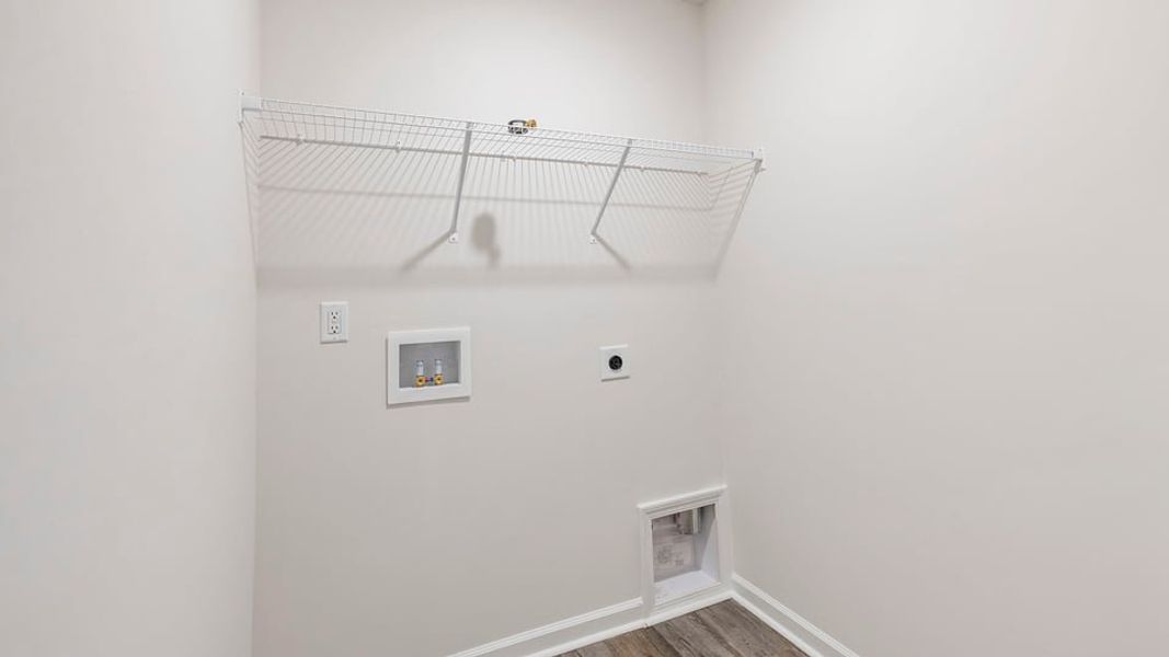 Spacious, unfurnished interior of a new home in Hawk Ridge, Anderson (Image 29).