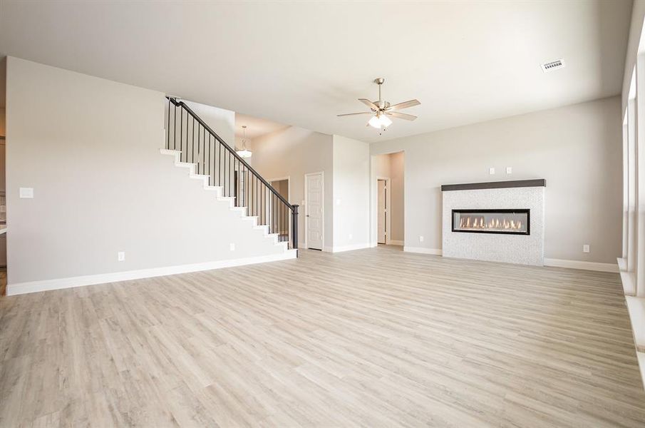 Spacious, unfurnished interior of a new home in , Waxahachie (Image 26).