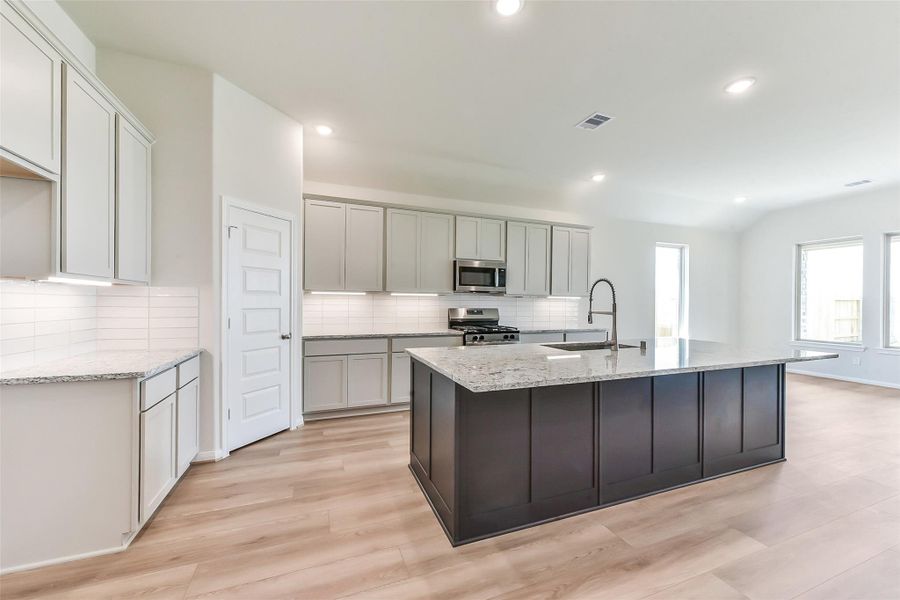 Furnished interior view inside a new home in River Ranch Meadows, Dayton (Image 13).