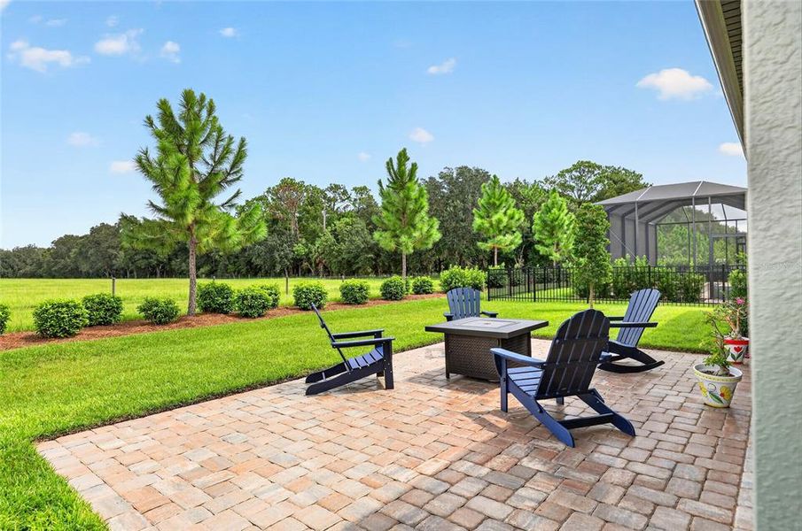 Exterior details and patio area of a home in , Ocala (Image 27).