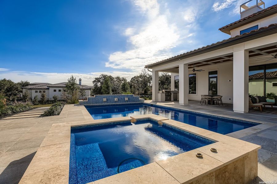 Exterior details and patio area of a home in Pecan Springs, Boerne (Image 23).