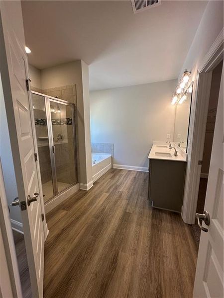 Furnished interior view inside a new home in , Villa Rica (Image 7).