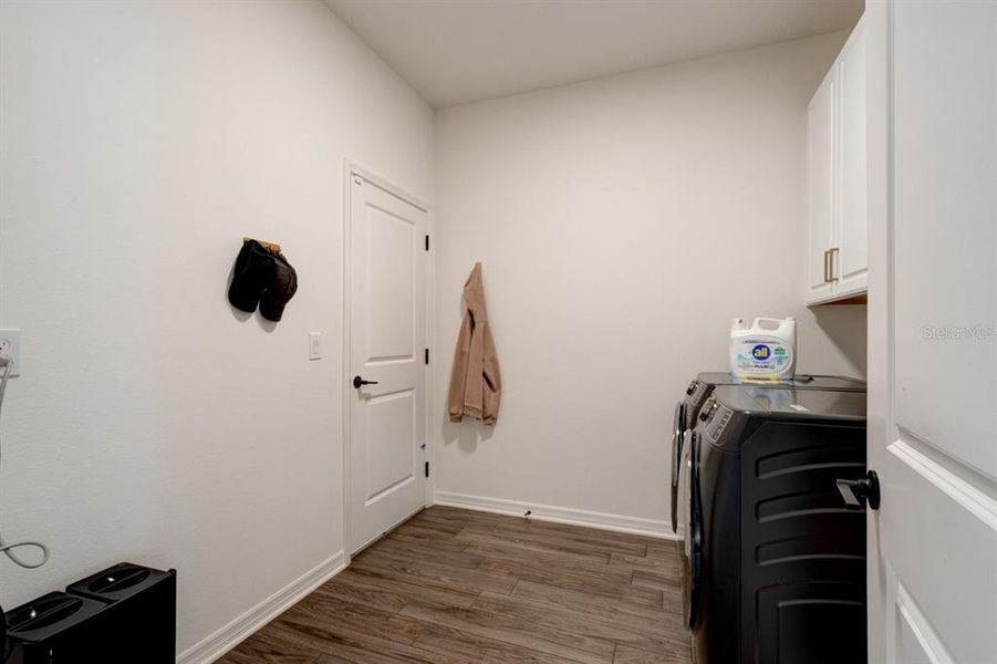 Furnished interior view inside a new home in , Sanford (Image 34).