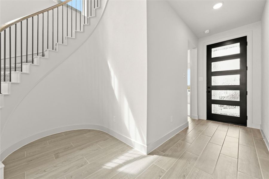 Representative image. Features, selections and colors may vary.