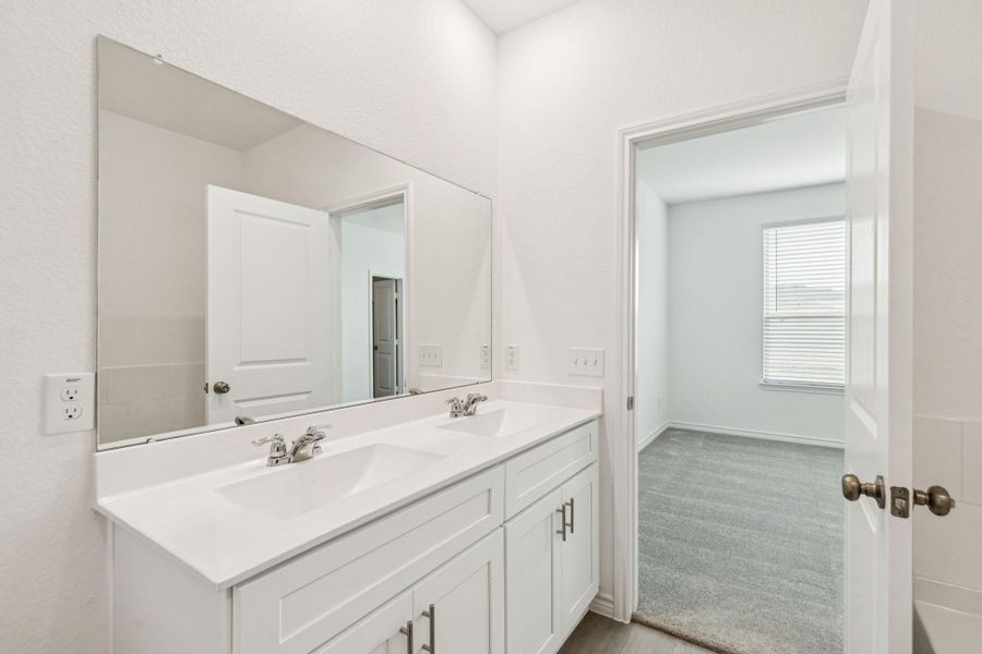 Furnished interior view inside a new home in River Ranch, Dayton (Image 7).