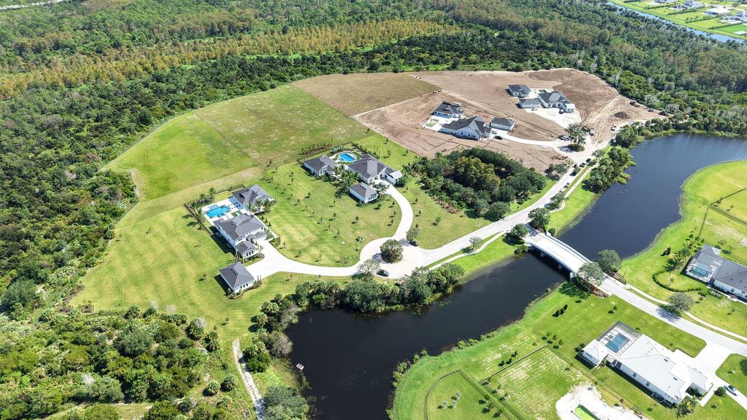 2D floor plan layout of this home in Bridgewater, Jupiter, FL (Image 9).