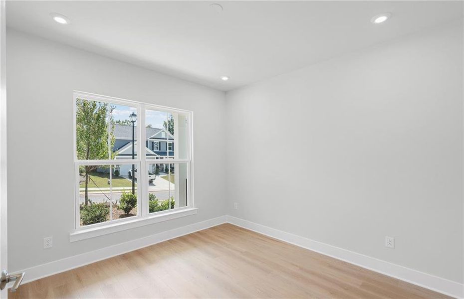 Spacious, unfurnished interior of a new home in Hunters Creek, Flowery Branch (Image 16).