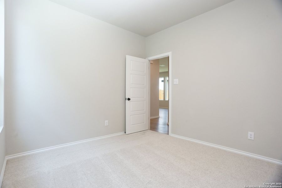 Spacious, unfurnished interior of a new home in Fairway Crossing 40s, San Antonio (Image 14).